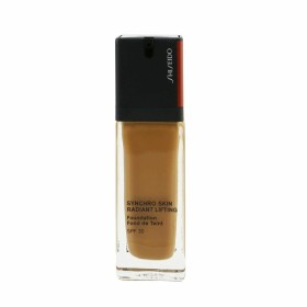 Liquid Make Up Base Shiseido Synchro Skin Radiant Lifting Nº 430 Cedar 30 ml by Shiseido, Foundations - Ref: M0106876, Price:...