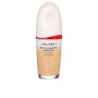 Base de Maquilhagem Fluida Shiseido Revitalessence Skin Glow Nº 230 30 ml de Shiseido, Bases - Ref: S05117265, Preço: 42,39 €...