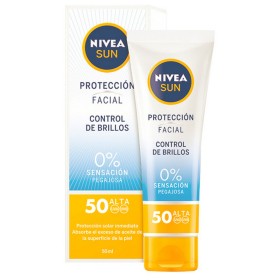 Protector Solar Facial Nivea SPF 50 (50 ml) (Unisex) (50 ml) de Nivea, Filtros solares - Ref: S0542475, Precio: 12,05 €, Desc...