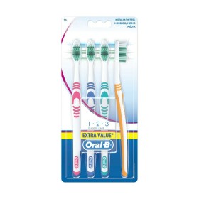 Cepillo de Dientes Oral-B Shiny Clean Medio de Oral-B, Cepillos manuales - Ref: S05100736, Precio: 5,09 €, Descuento: %