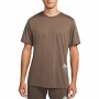 Camisola de Manga Curta Homem Nike Dri-FIT Castanho de Nike, Homem - Ref: S64109744, Preço: 32,56 €, Desconto: %