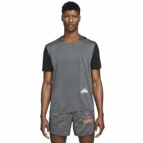 Men’s Short Sleeve T-Shirt Nike Dri-FIT Rise 365 Grey Dark grey by Nike, Men - Ref: S64109755, Price: 53,85 €, Discount: %