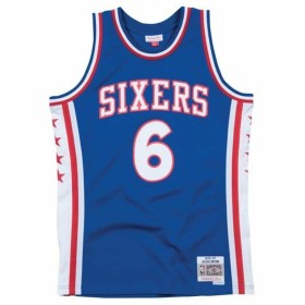 Basketball-T-Shirt Mitchell & Ness Philadelphia 76ers 1976-77 Nº6 Julius Erving Blau von Mitchell & Ness, Herren - Ref: S6411...