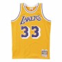 Basketball-T-Shirt Mitchell & Ness Los Angeles Lakers 1984-85 Nº33 Kareem Abdul-Jabbar Gelb von Mitchell & Ness, Herren - Ref...