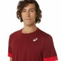 Maglia a Maniche Corte Uomo Asics Court Rosso Scuro Tennis | Tienda24 - Global Online Shop Tienda24.eu