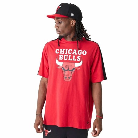 Maglia a Maniche Corte Uomo New Era NBA Rosso | Tienda24 - Global Online Shop Tienda24.eu