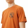 Men’s Short Sleeve T-Shirt New Era New York Yankees Brown by New Era, Shirts & Tees - Ref: S6439927, Price: 25,03 €, Discount: %