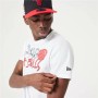 Camisola de Manga Curta Homem New Era NBA Infill Graphic Chicago Bulls Branco de New Era, Homem - Ref: S6492993, Preço: 35,91...