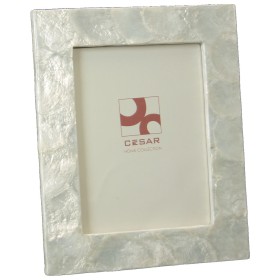 Photo frame Alexandra House Living Mother of pearl 27 X 1 X 32 CM by Alexandra House Living, Table and wall frames - Ref: D16...