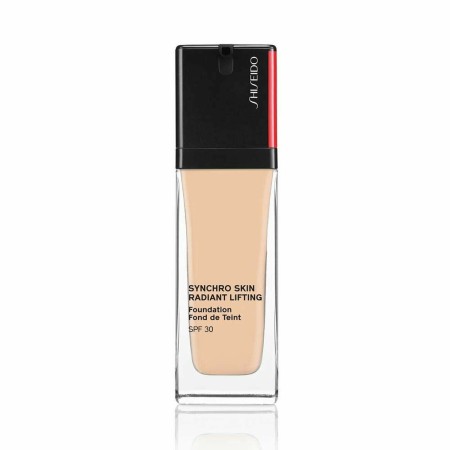 Liquid Make Up Base Shiseido Synchro Skin Radiant Lifting Nº 220 Linen 30 ml by Shiseido, Foundations - Ref: M0106736, Price:...