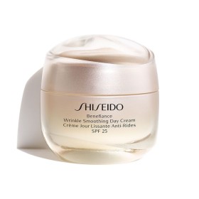 Crema Antietà Giorno Shiseido Benefiance Wrinkle Smoothing 50 ml Spf 25 di Shiseido, Idratanti - Rif: S4507544, Prezzo: 72,39...