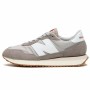 Sapatilhas de Running para Adultos New Balance 237V Cinzento claro | Tienda24 Tienda24.eu