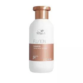 Restorative Shampoo Wella Fusion 250 ml by Wella, Shampoos - Ref: S05116800, Price: 11,64 €, Discount: %