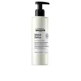 Pré-Champô L'Oreal Professionnel Paris Metal Detox 250 ml de L'Oreal Professionnel Paris, Champôs - Ref: S05121841, Preço: 22...