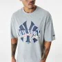 Camisola de Manga Curta Homem New Era MLB Arch Graphic New York Yankees Cinzento claro de New Era, Homem - Ref: S64121323, Pr...