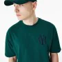 Camisola de Manga Curta Homem New Era League Essentials New York Yankees Verde-escuro de New Era, Homem - Ref: S64121324, Pre...