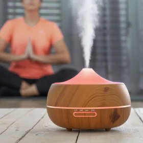 Humidificateur à Diffuseur d'Arômes avec LED Multicolore Wooden-Effect InnovaGoods de InnovaGoods, Humidificateurs - Réf : V0...