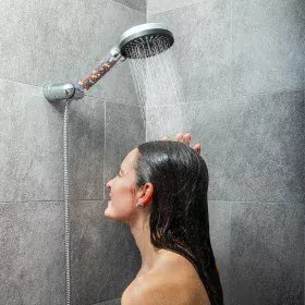 Pommeau de Douche Haute Pression avec Filtre et Minéraux Moshol InnovaGoods de InnovaGoods, Accessoires pour la douche - Réf ...