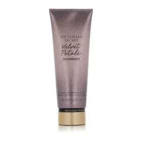 Body Lotion Victoria's Secret Velvet Petals Shimmer 236 ml by Victoria's Secret, Moisturisers - Ref: S8319277, Price: 21,70 €...